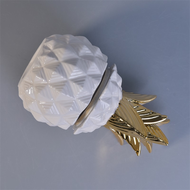 pineapple shape ceramic candle holder with gold electroplating lid