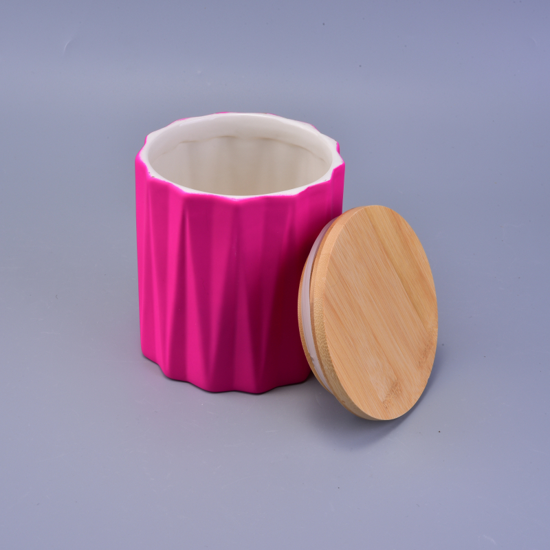 Pink cylinder ceramic candle holder with wood lid Pink cylinder ceramic candle holder with wood lid