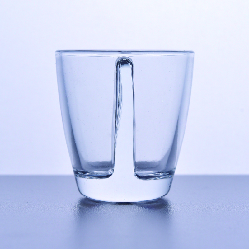 Internal separated glass short cup