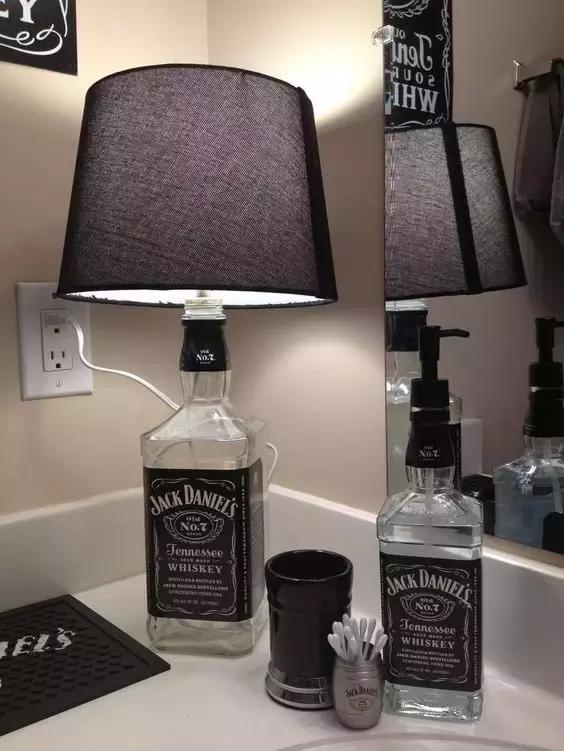The use of empty bottles The use of empty bottles