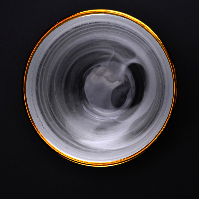 tealight candle holder with white cloud dust effect
tealight candle holder with white cloud dust effect