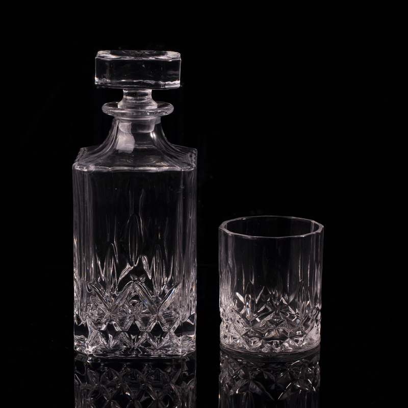 cuboid unique dishwasher safe whiskey decanter with lid 