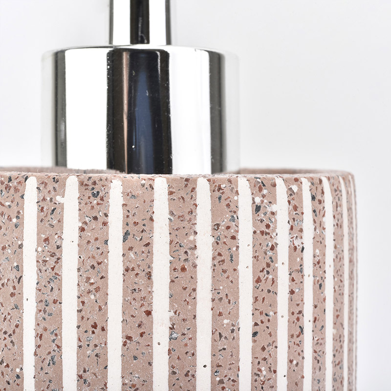 High quality luxury pink bathroom set Lotion dispenser