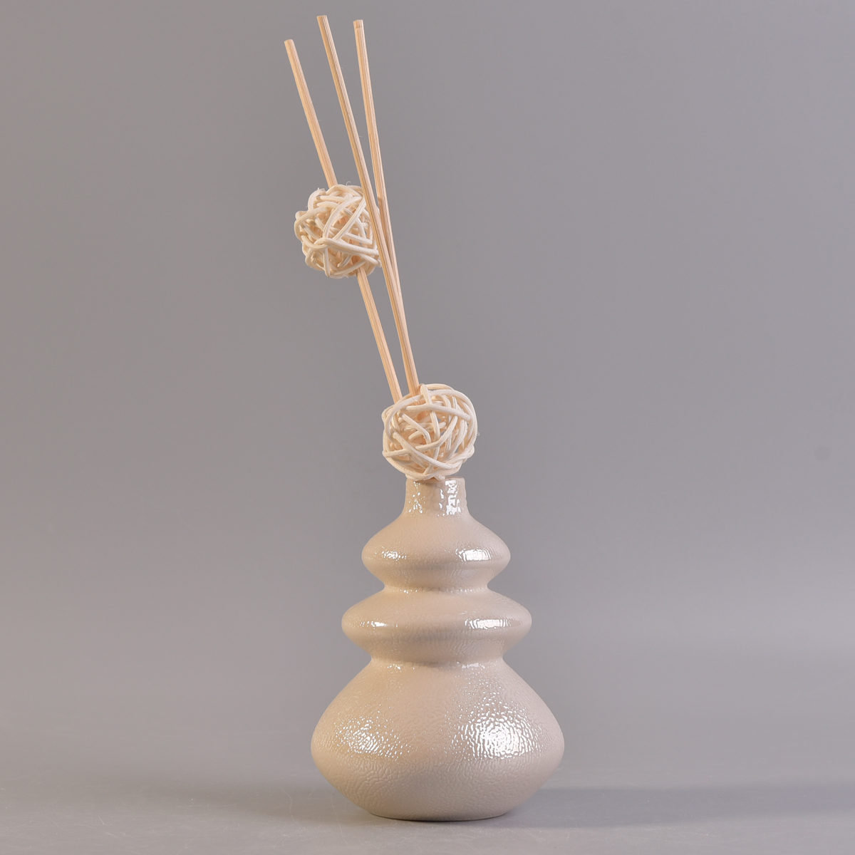 beige pearl glaze ceramic reed diffuser
