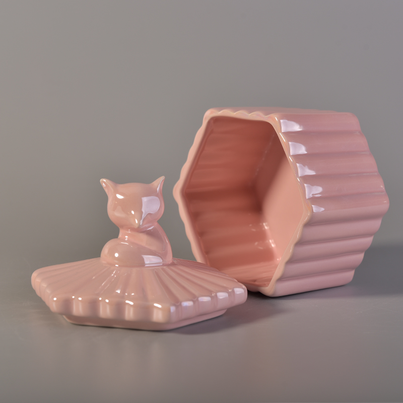 Pink ceramic candle jar with animal shape lid Pink ceramic candle jar with animal shape lid