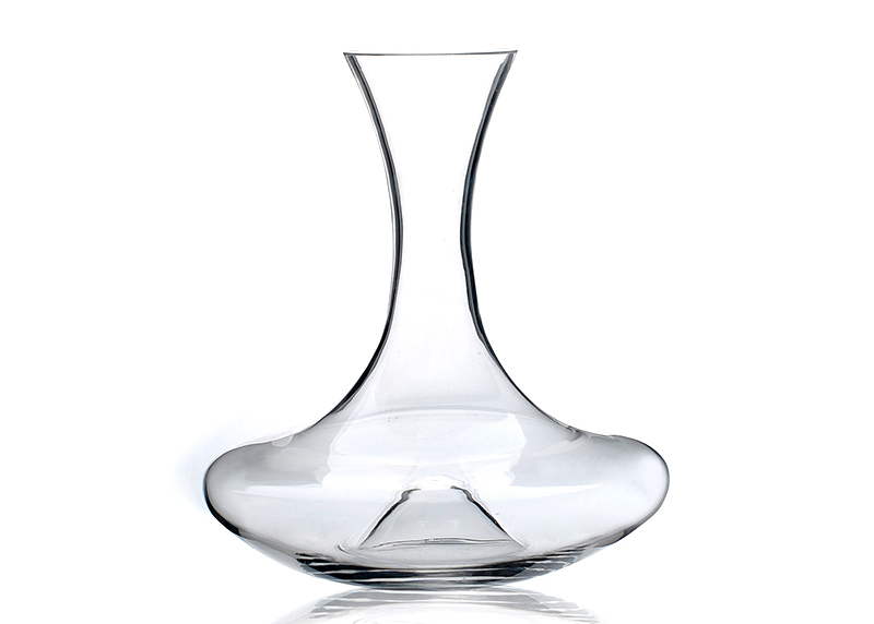 High capacity crystal clear glass wine decanter