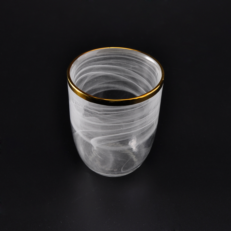 Cloud dust effect white glass candle holder
Cloud dust effect white glass candle holder
