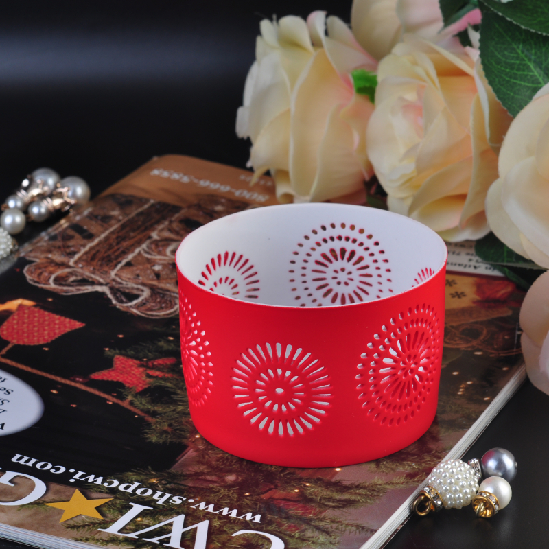 Red hollow flower ceramic round tealight holder Red hollow flower ceramic round tealight holder
