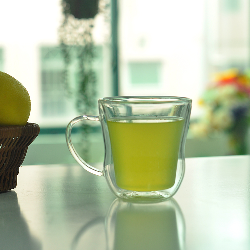 High borosilicate double-wall glass mug
High borosilicate double-wall glass mug