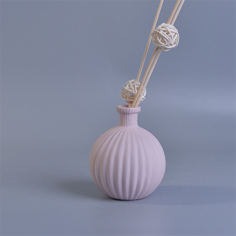 Ceramic Flower Aromatherapy Oil Diffuser With Ceramic Diffuser Bottle