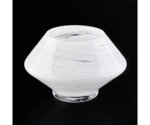 白色玻璃蜡烛罐独特的形状